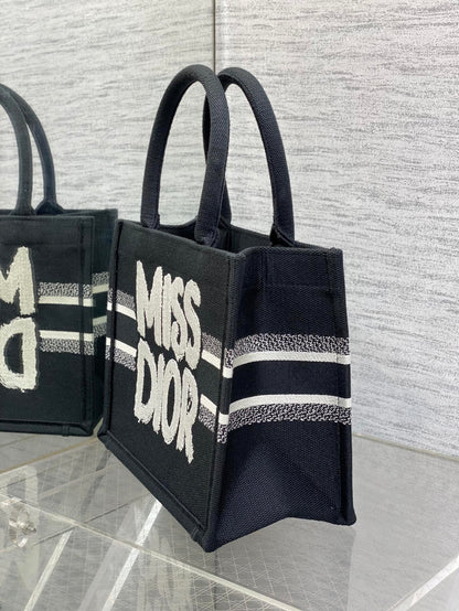 DIOR BOOK TOTE 26 IN BLACK MIX WHITE CANVAS 226506