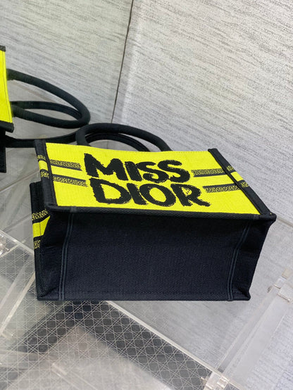 DIOR BOOK TOTE 26 IN COLORFUL CANVAS 226512