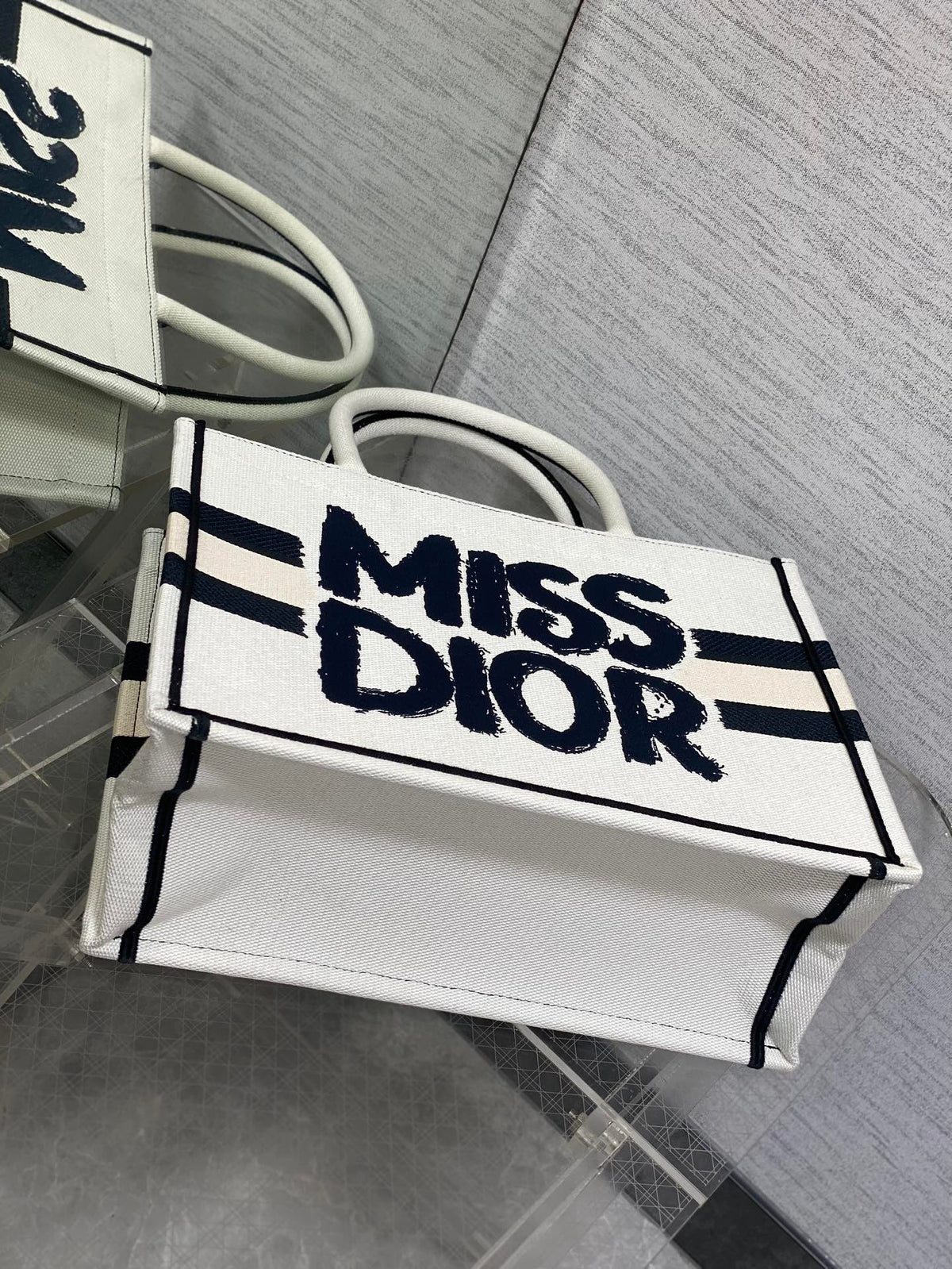DIOR MEDIUM BOOK TOTE 36 IN WHITE MIX BLACK CANVAS 226504