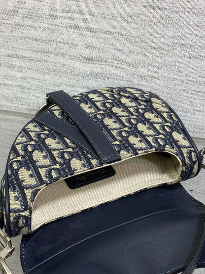 DIOR SADDLE 19 BAG WITH STRAP BLUE OBLIQUE JACQUARD