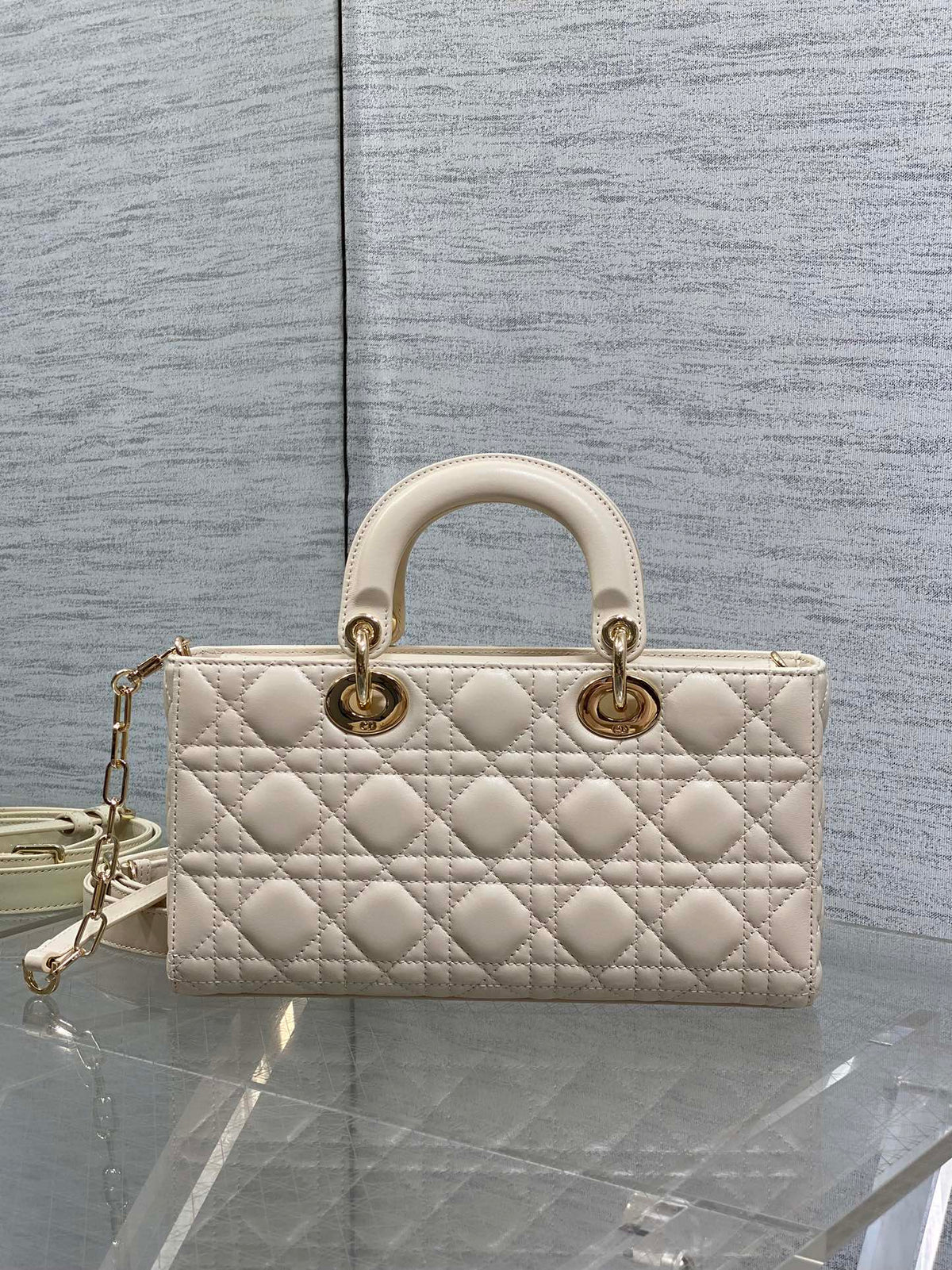 DIOR 25S MEDIUM LADY D-JOY 26 IN BEIGE LAMBSKIN GOLD HARDWRE