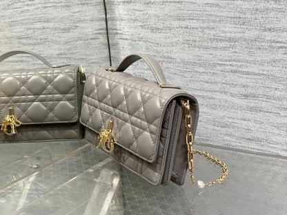 DIOR 25S  TALK PHONE POUCH 21 IN DIRTY LILAC CANNAGE LAMBSKIN GOLD HARDWRE