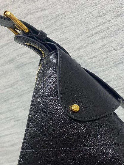 DIOR 25S VOYAGE BAG 34 IN BLACK FLAT MACROCANNAGE GRAINED GLOSSY CALFSKIN