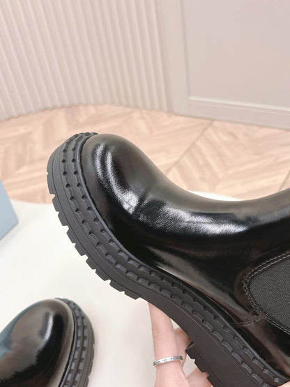 PRADA BRUSHED BOOTIES GLOSSY BLACK CALFSKIN