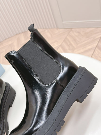 PRADA BRUSHED BOOTIES GLOSSY BLACK CALFSKIN