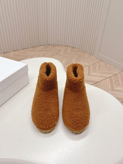 PRADA SNOW ANKLE BOOTS IN BRONZE BROWN SHEARLING