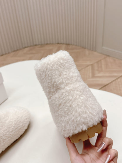 PRADA SNOW ANKLE BOOTS IN WHITE SHEARLING