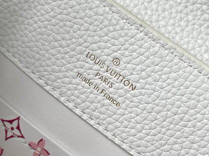 LOUIS VUITTON CAPUCINES BB 27 IN WHITE TAURILLON GOLD HARDWARE