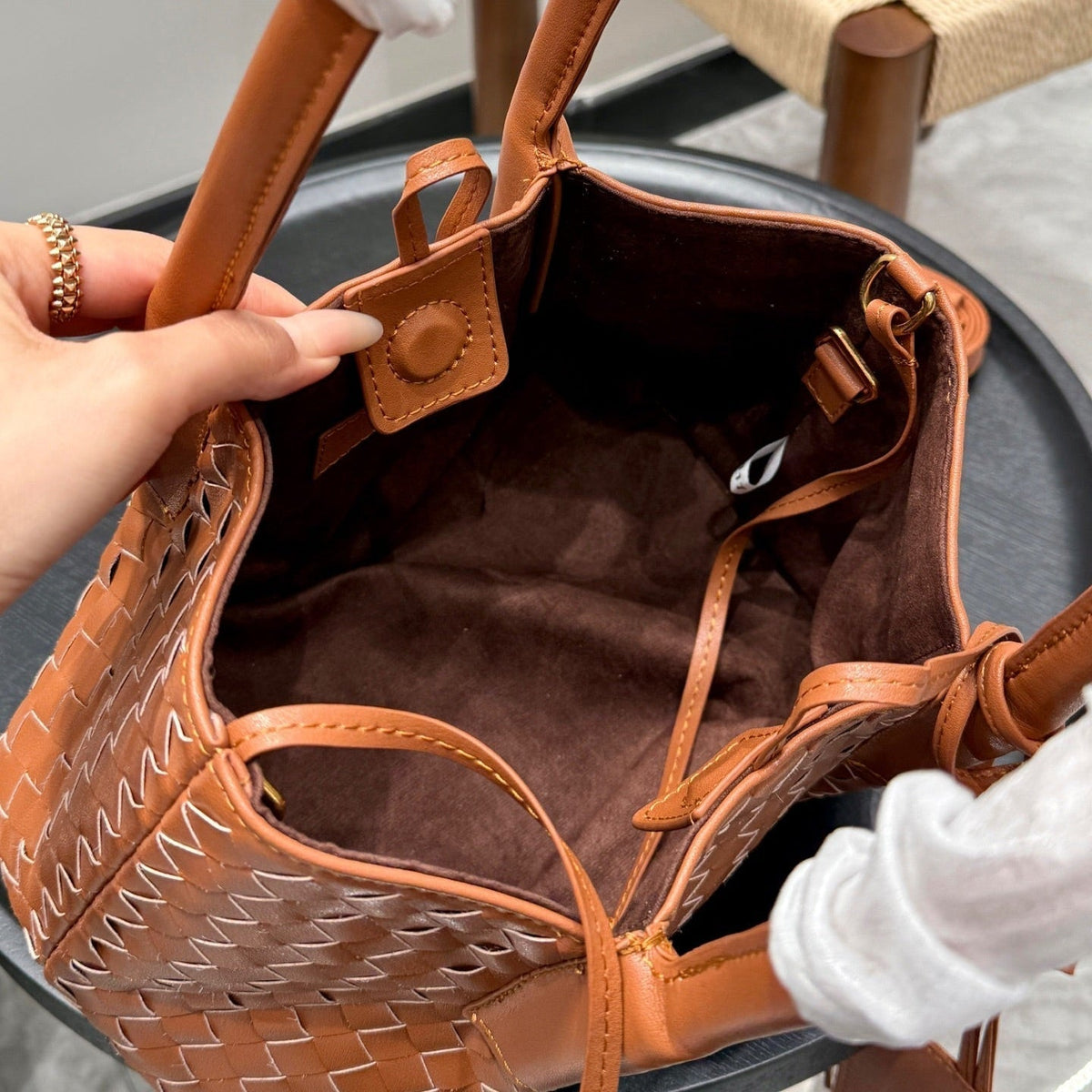 BOTTEGA VENETA SMALL PINACOTECA TOTE BAG 25 IN RUST BROWN CALFSKIN