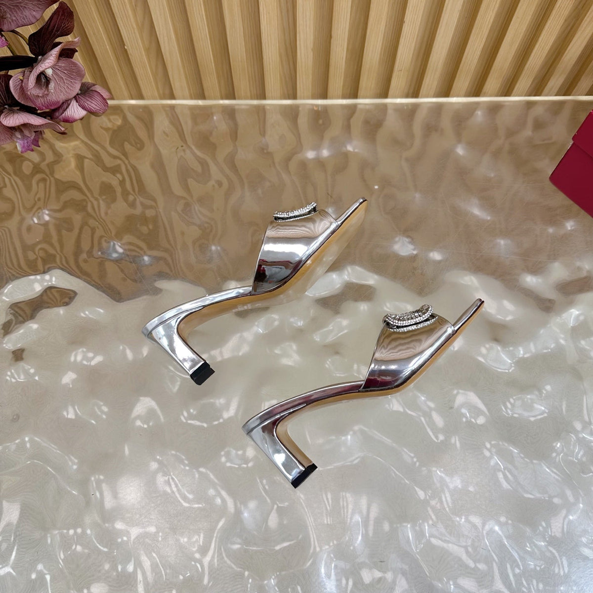 VALENTINO 25S HIGH-HEEL MULES 60 MM IN SILVER PATENT CALFSKIN WITH CRYSTAL-EMBELLISHED STRAP