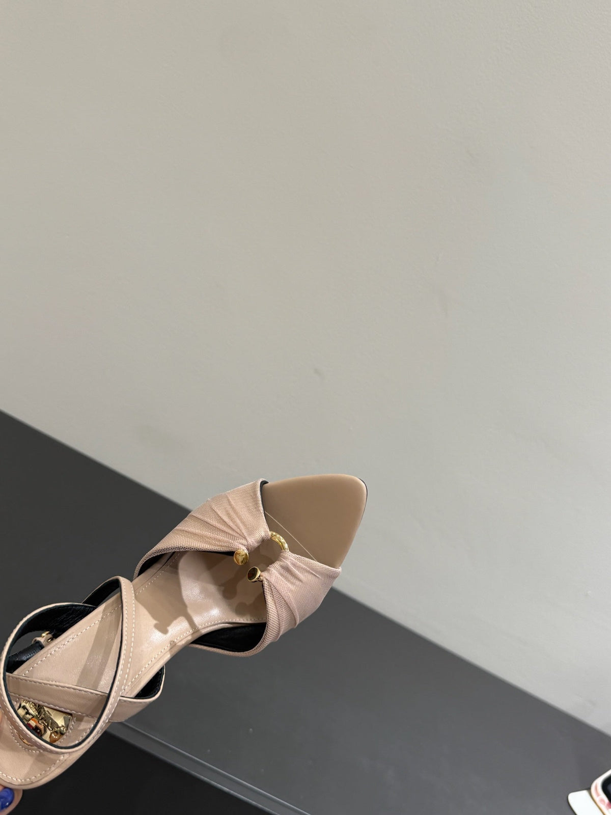 YSL HEELED SANDALS 25S 100 MM IN BEIGE LAMBSKIN