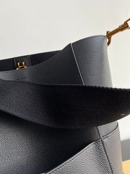 CELINE SANGLE SEAU BUCKET 33 BAG BLACK CALFSKIN