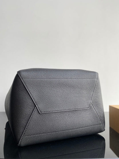 CELINE SANGLE SEAU BUCKET 33 BAG BLACK CALFSKIN