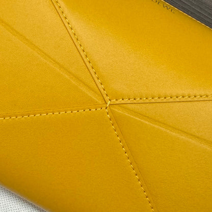 LOEWE PUZZLE FOLD WASH 22 BAG IN BANANA YELLOW SHINY CALFSKIN