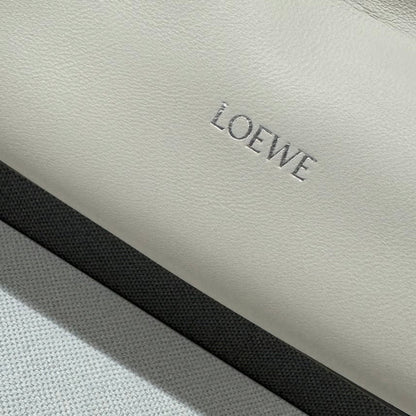 LOEWE LOE MEDIUM 30 FLAMENCO PURSE BUCKET IN WHITE LAMBSKIN