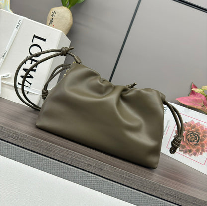 LOEWE LOE MEDIUM 30 FLAMENCO PURSE BUCKET IN ARMY GREEN LAMBSKIN