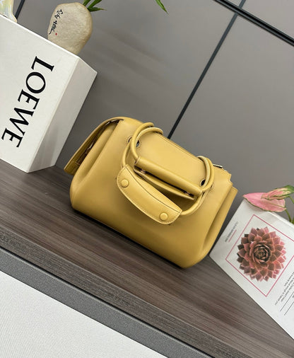 LOEWE 25S MEDIUM MADRID BAG 23 IN SAND YELLOW CALFSKIN GOLD HARDWARE