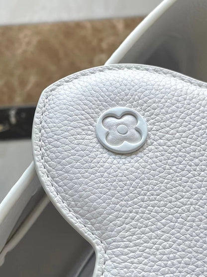 LOUIS VUITTON CAPUCINES EAST-WEST BB 27 IN WHITE TAURILLON