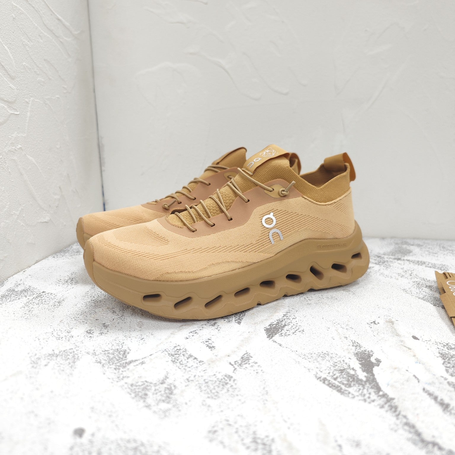 CLOUDTILT SNEAKER IN TORTILLA BROWN RECYCLED POLYESTER