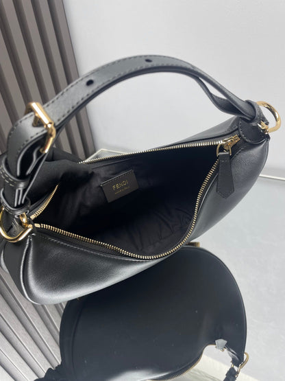 FENDI FENDIGRAPHY MEDIUM 29 IN BLACK SMOOTH LAMBSKIN GOLD HARDWARE