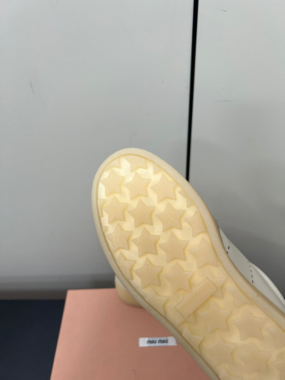 THICK-SOLED RETRO SNEAKERS IN CREAM LAMBSKIN AND PLASTER SUEDE