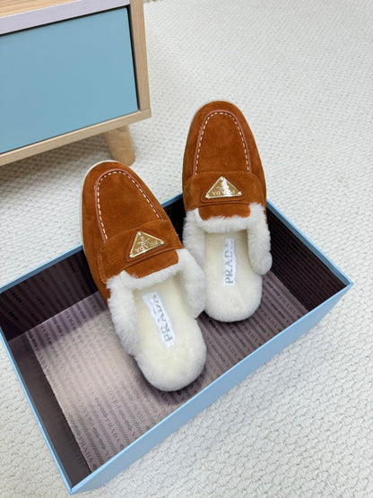 PRADA TRIANGLE LOGO FLATS IN RED BROWN SUEDE AND FUR LINING