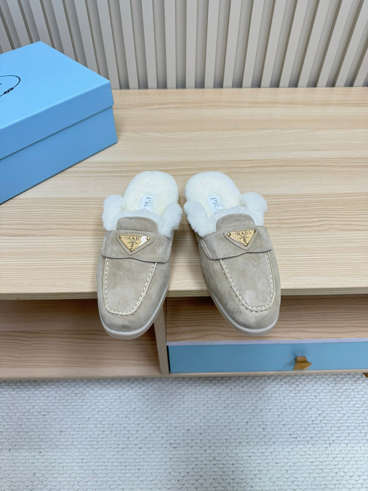 PRADA TRIANGLE LOGO FLATS IN KHAKI BEIGE SUEDE AND FUR LINING