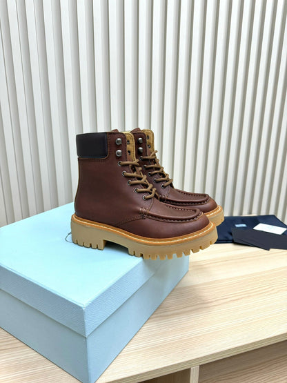 PRADA 25S LACE-UP ANKLE BOOTS IN RK BROWN CALFSKIN