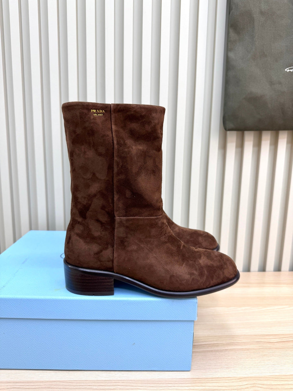 PRADA 25S LOW-CUT BOOTS IN RK BROWN SUEDE