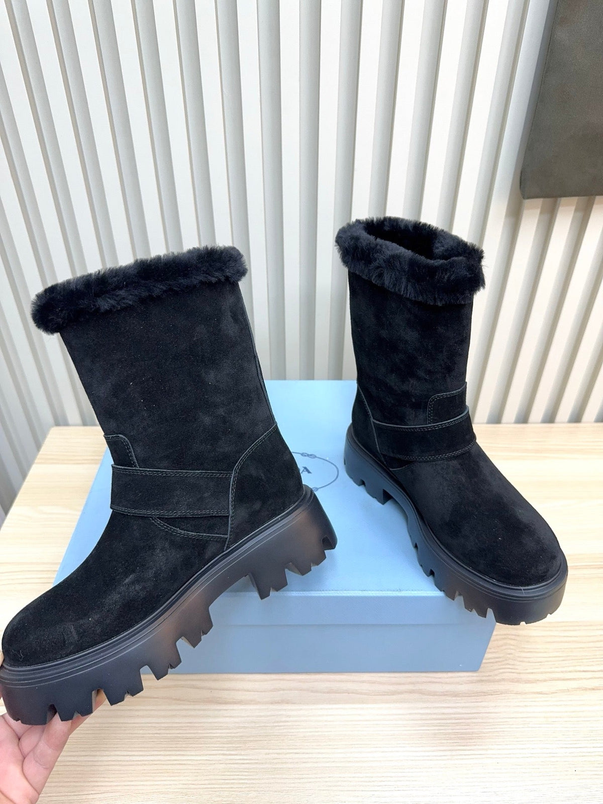 PRADA 25S MARTIN BOOTS IN RK NAVY BLUE SUEDE FUR-LINED