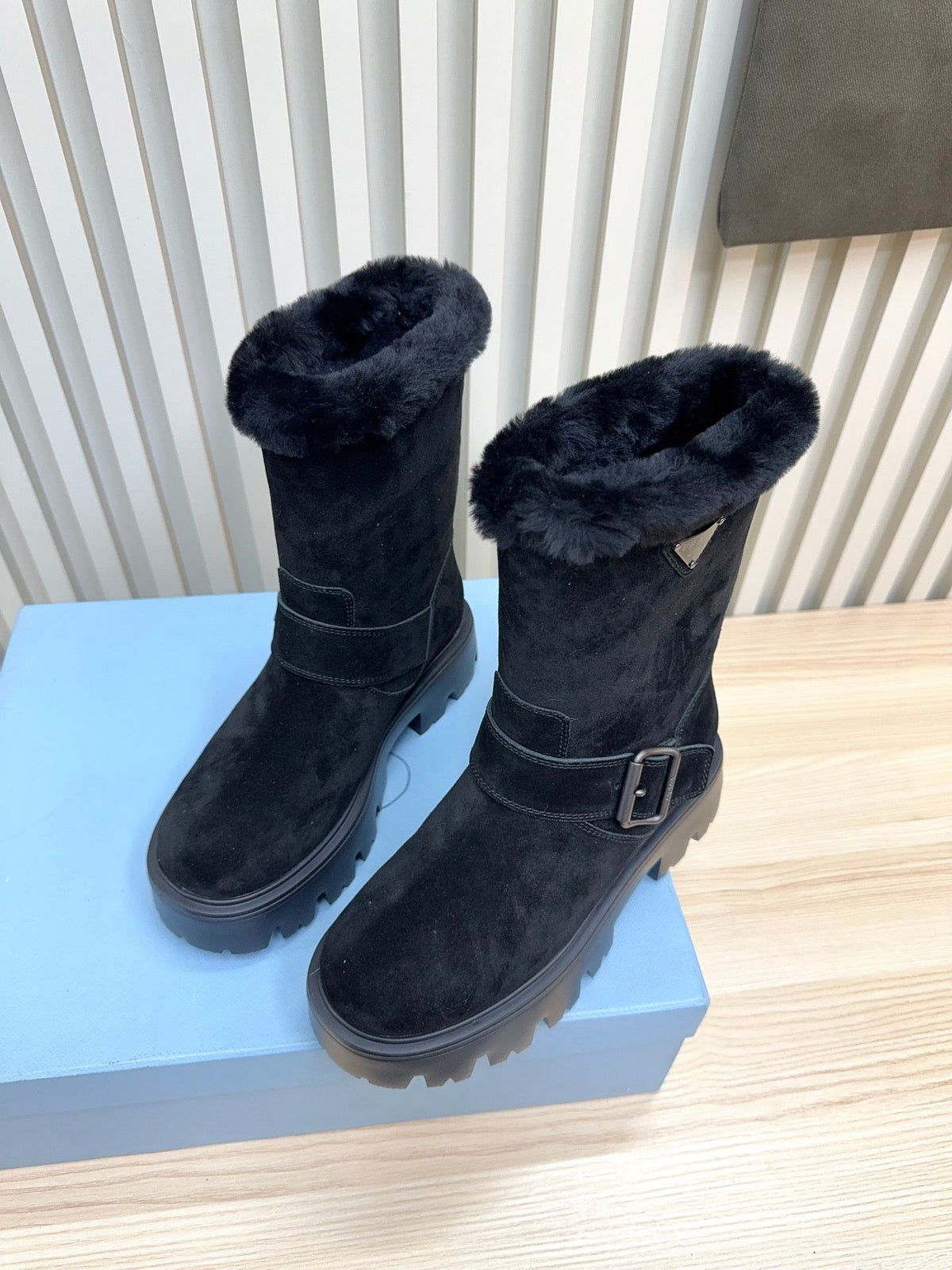 PRADA 25S MARTIN BOOTS IN RK NAVY BLUE SUEDE FUR-LINED
