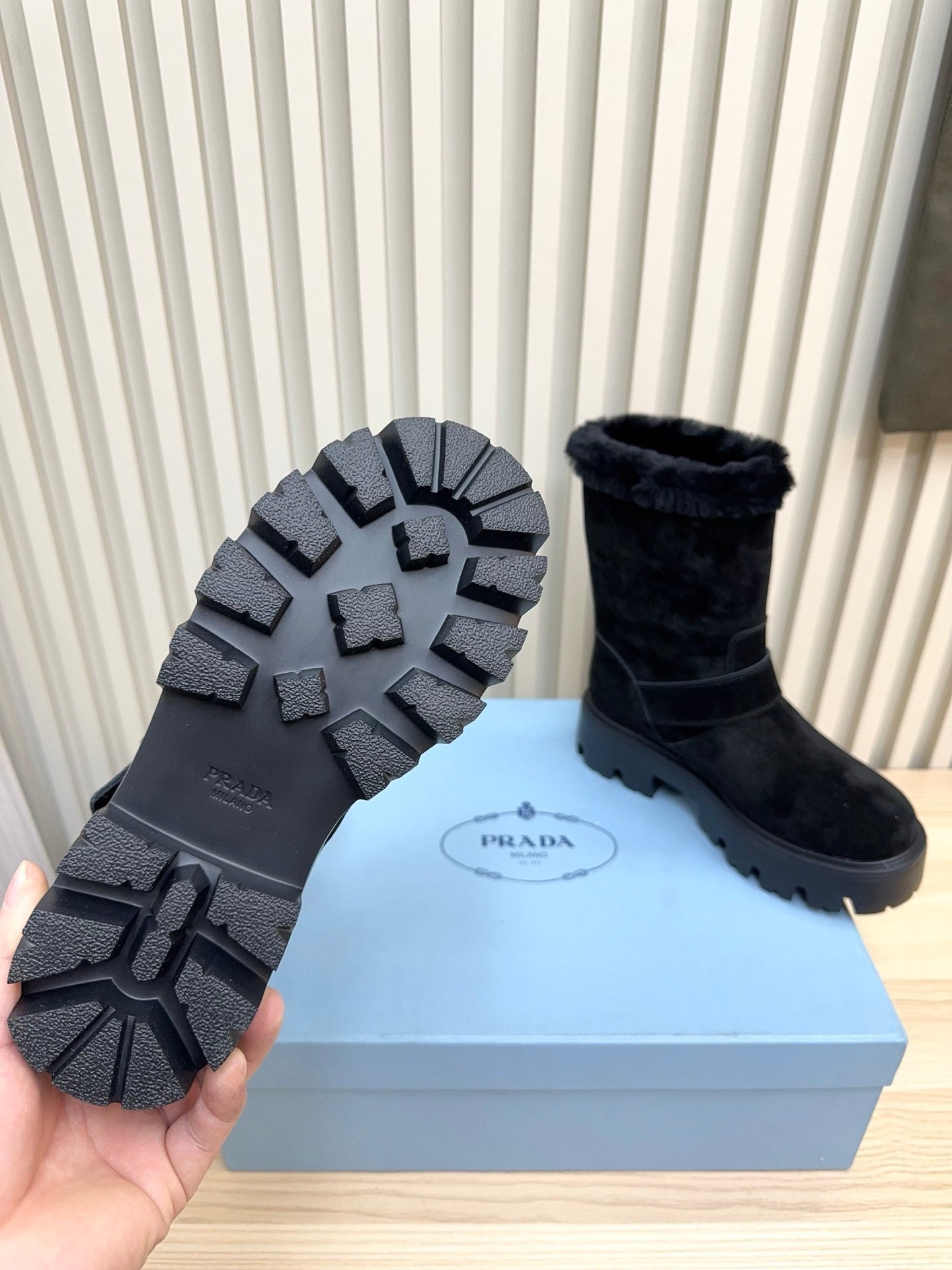 PRADA 25S MARTIN BOOTS IN RK NAVY BLUE SUEDE FUR-LINED