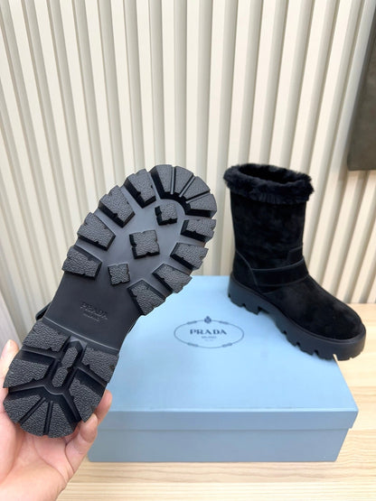 PRADA 25S MARTIN BOOTS IN RK NAVY BLUE SUEDE FUR-LINED