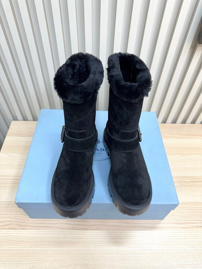 PRADA 25S MARTIN BOOTS IN RK NAVY BLUE SUEDE FUR-LINED
