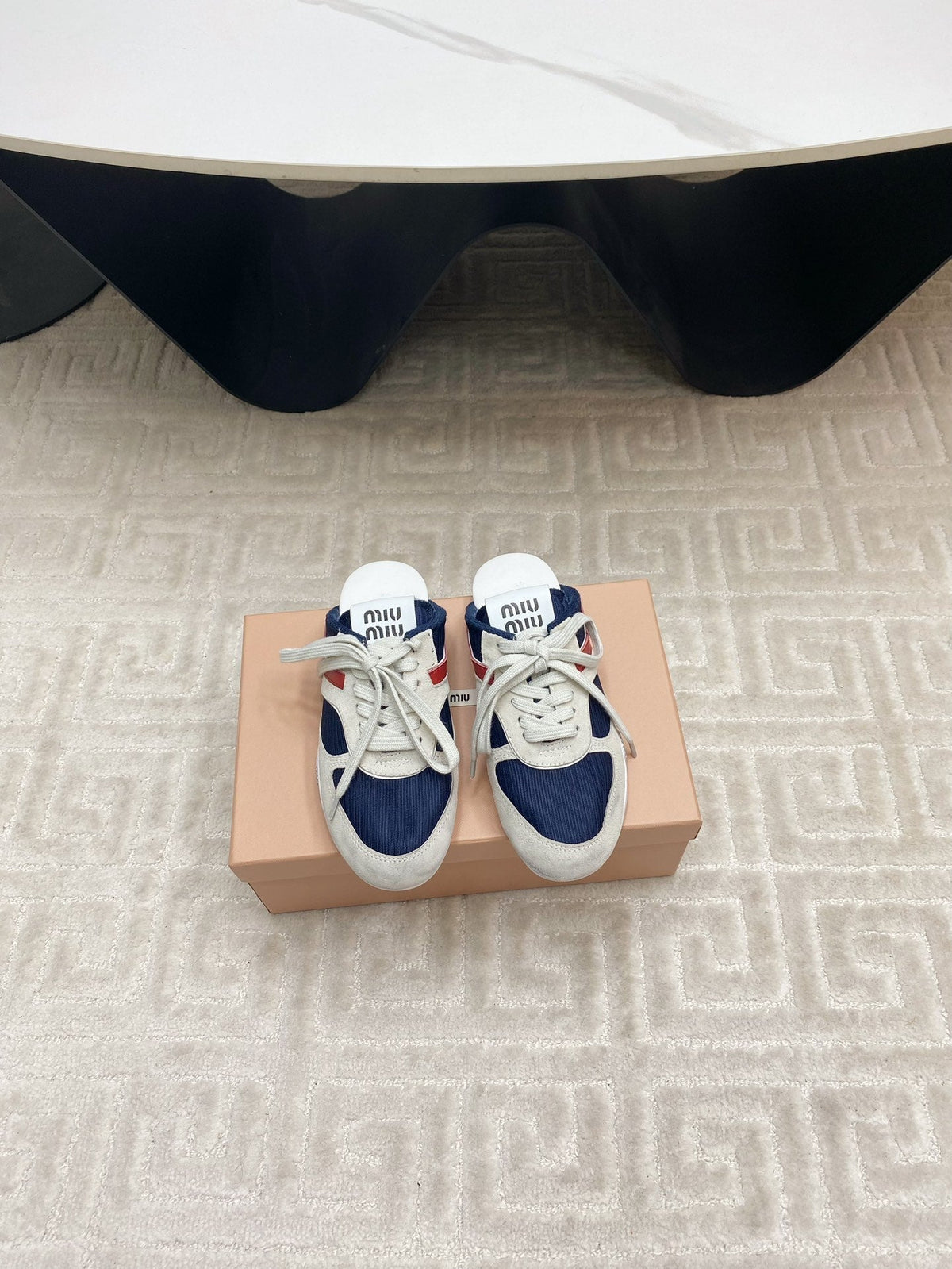 SNEAKER MULES IN NAVY MESH AND BEIGE SUEDE