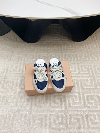 SNEAKER MULES IN NAVY MESH AND BEIGE SUEDE