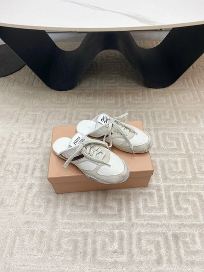SNEAKER MULES IN WHITE MESH AND BEIGE SUEDE