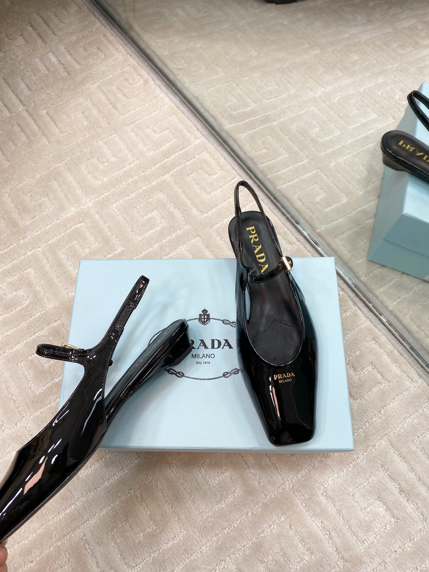 PRADA MARY JANE SLINGBACK SQUARE TOE IN BLACK PATENT SHEEPSKIN