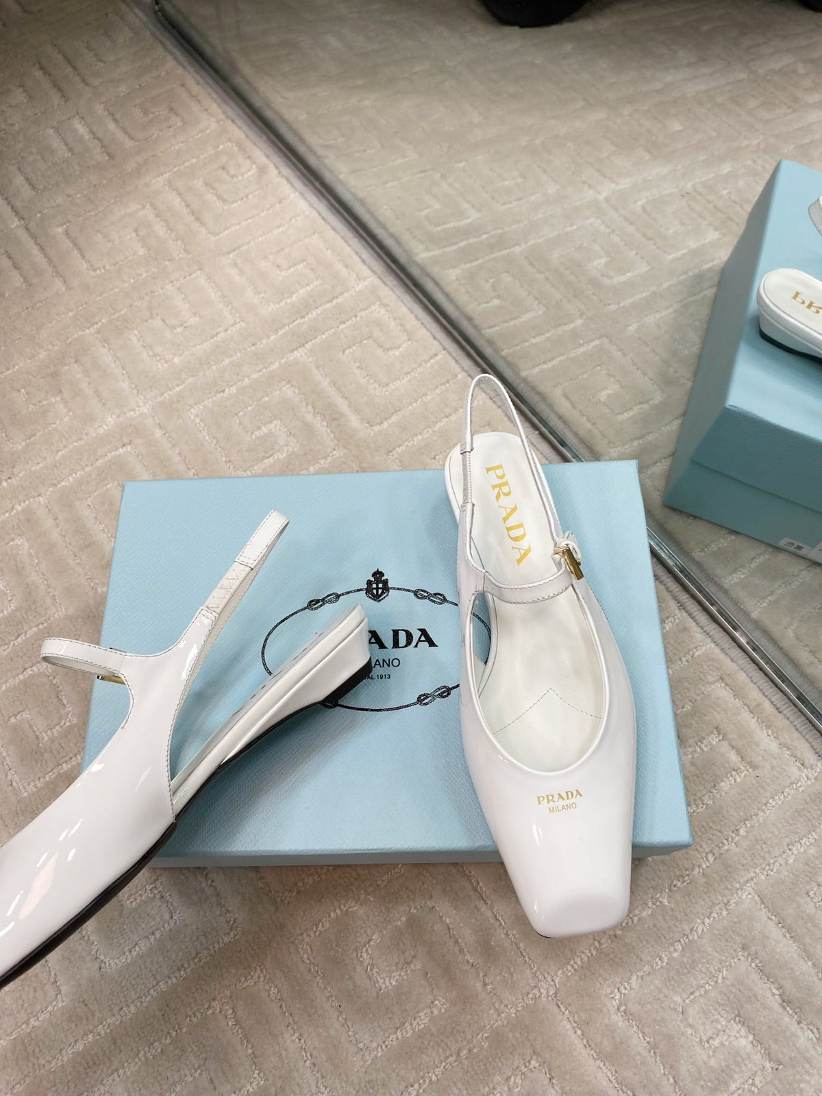 PRADA MARY JANE SLINGBACK SQUARE TOE IN WHITE PATENT SHEEPSKIN