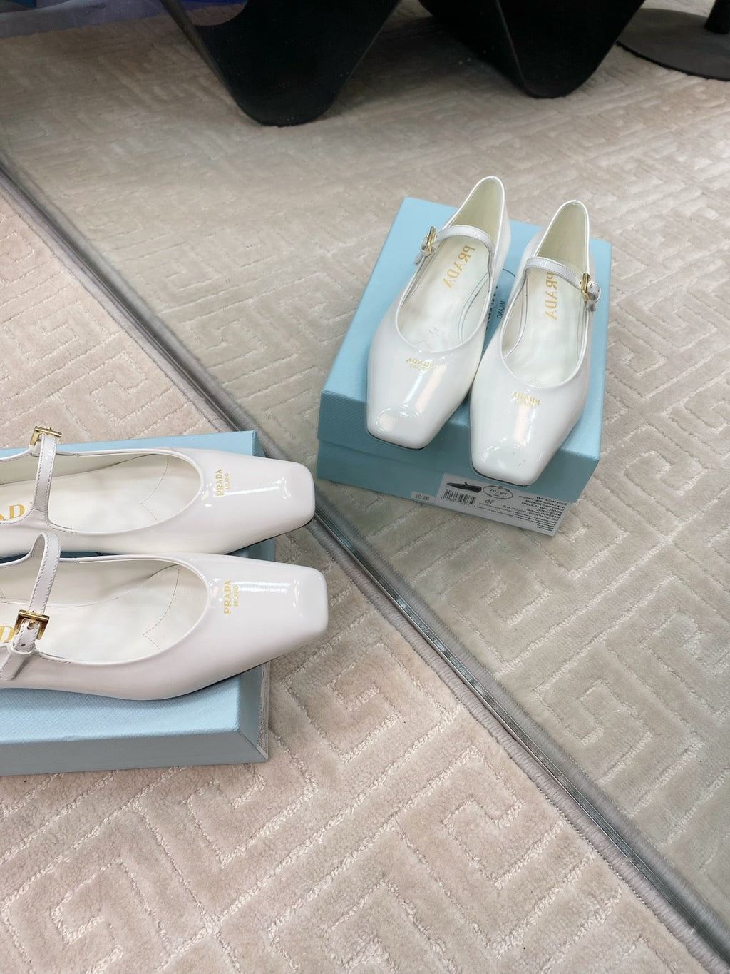 PRADA MARY JANE FLATS SQUARE TOE IN WHITE PATENT SHEEPSKIN