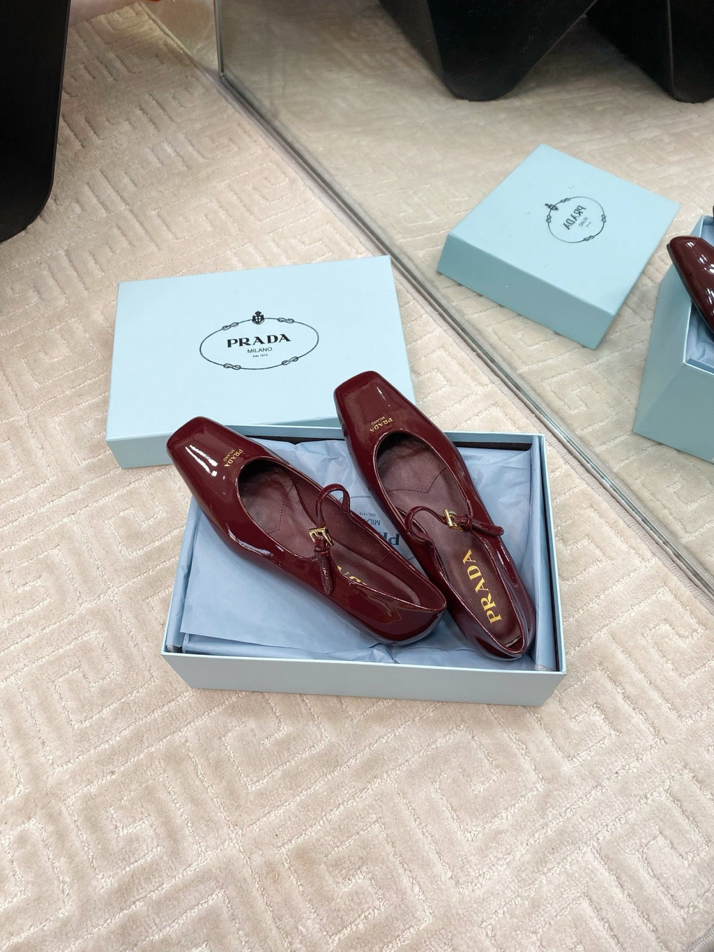 PRADA MARY JANE FLATS SQUARE TOE IN BURGUNDY RED PATENT SHEEPSKIN