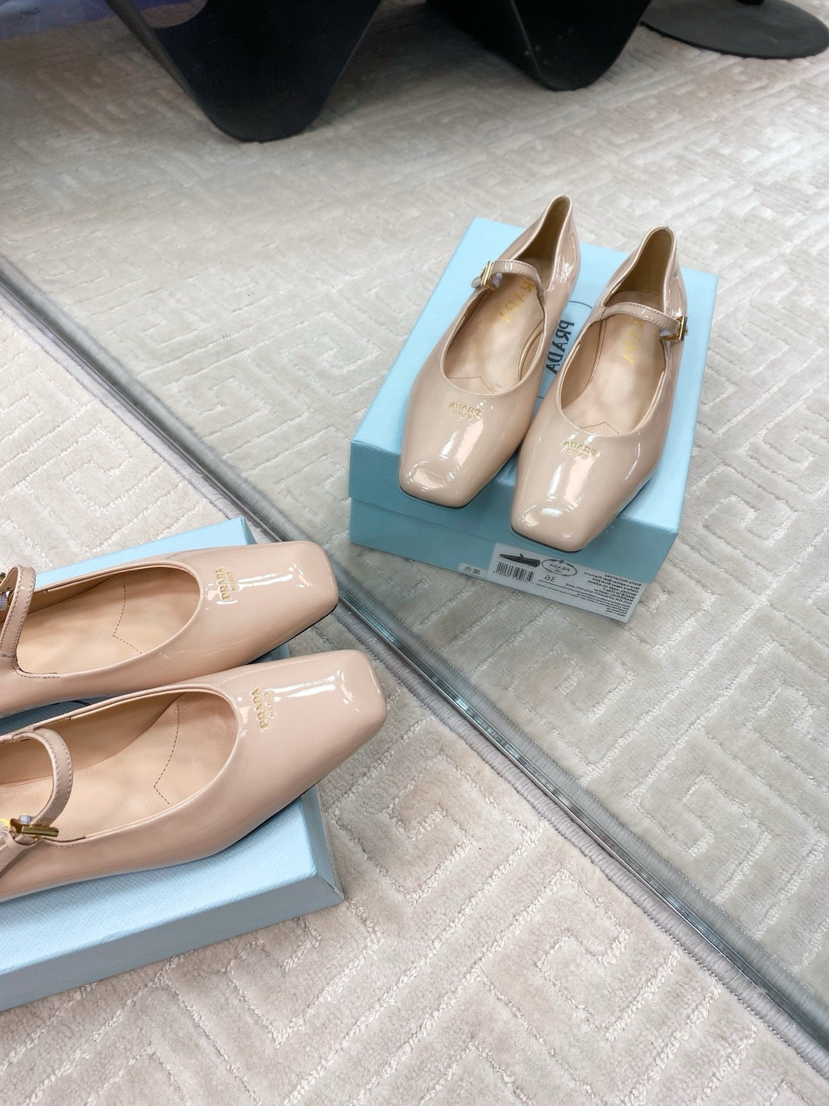 PRADA MARY JANE FLATS SQUARE TOE IN BEIGE PATENT SHEEPSKIN