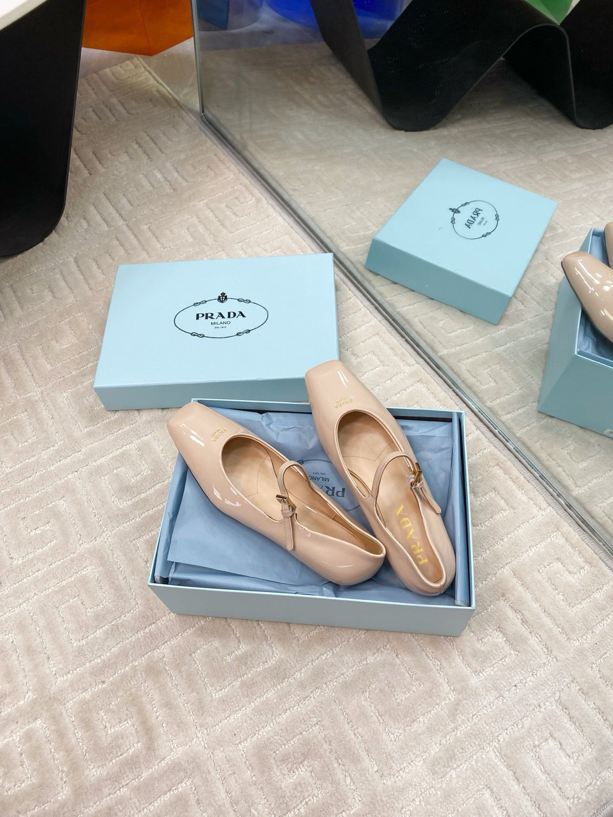 PRADA MARY JANE FLATS SQUARE TOE IN BEIGE PATENT SHEEPSKIN