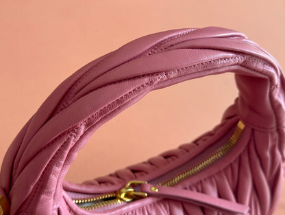 MIU MIU WANDER MATELASSÉ HANDBAG 23 IN CONTESSA PINK LAMBSKIN