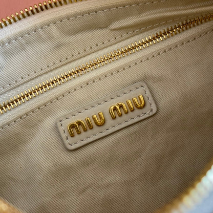 MIU MIU POCKET HANDBAG 21 IN WHITE CALFSKIN