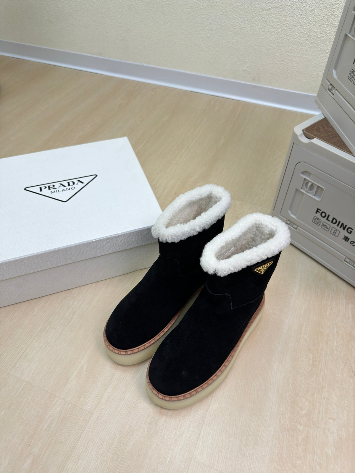 PRADA SUEDE BOOTS BLACK WITH SHEARLING LINING AND RUBBER FLATFORM SOLE