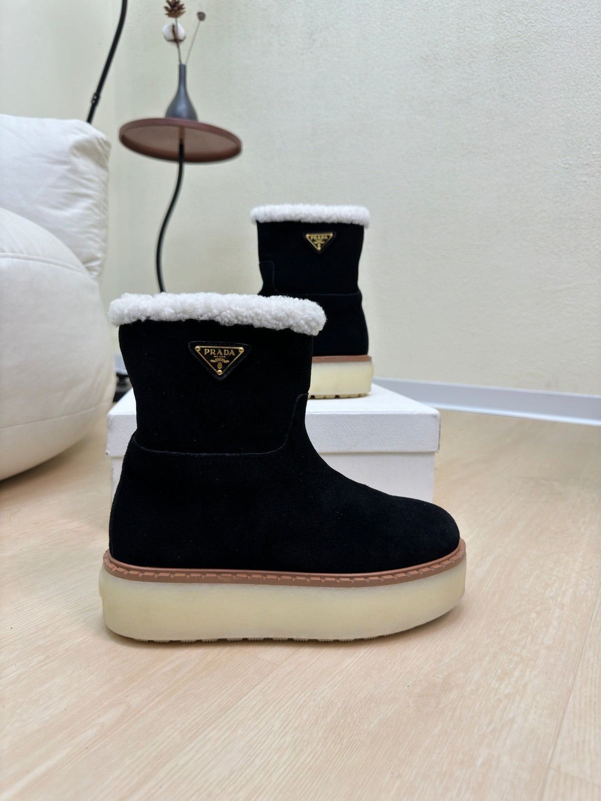 PRADA SUEDE BOOTS BLACK WITH SHEARLING LINING AND RUBBER FLATFORM SOLE