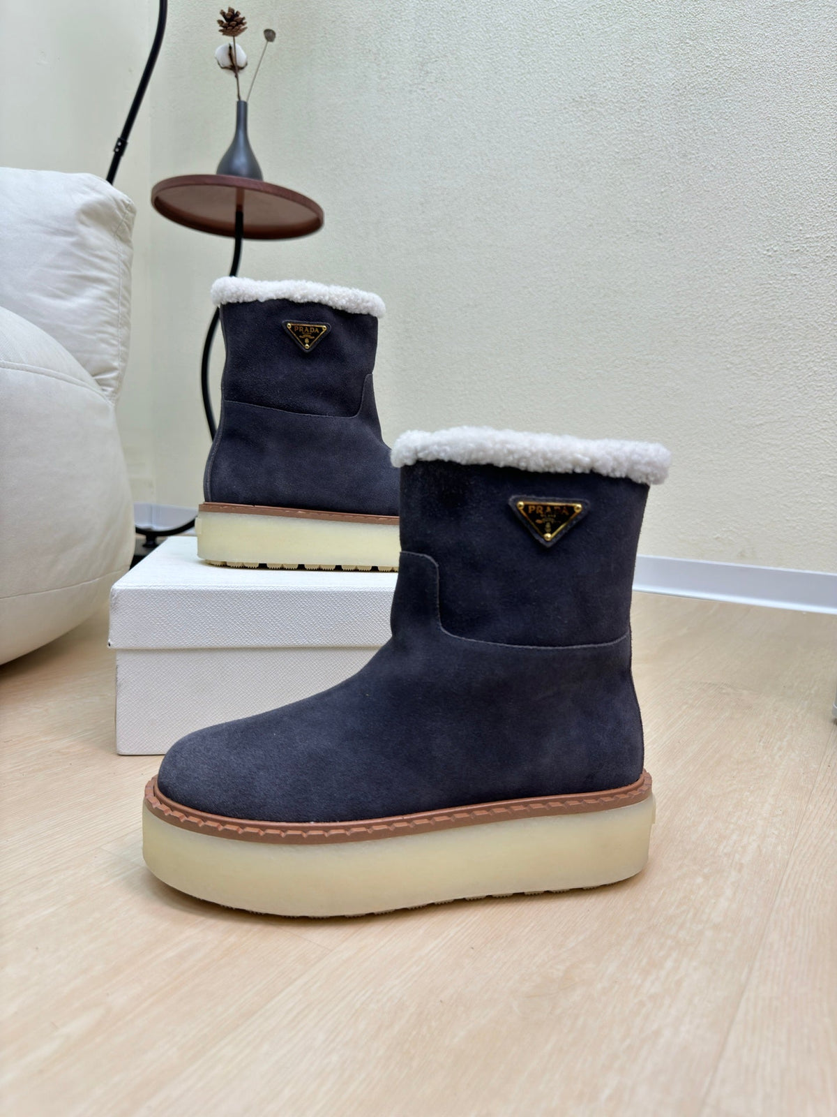 PRADA SUEDE BOOTS SLATE GRAY WITH SHEARLING LINING AND RUBBER FLATFORM SOLE