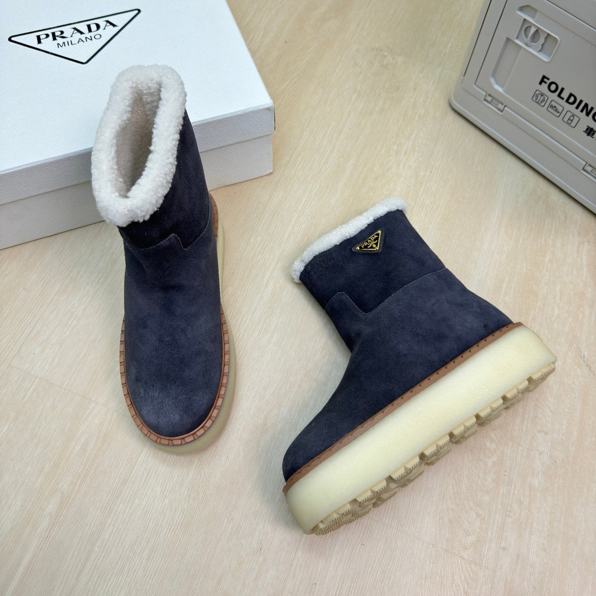 PRADA SUEDE BOOTS SLATE GRAY WITH SHEARLING LINING AND RUBBER FLATFORM SOLE