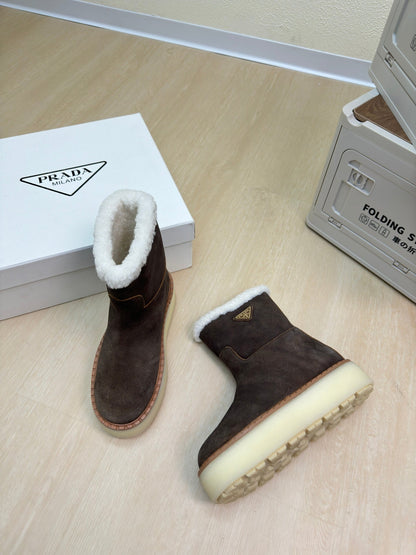 PRADA SUEDE BOOTS RK BROWN WITH SHEARLING LINING AND RUBBER FLATFORM SOLE